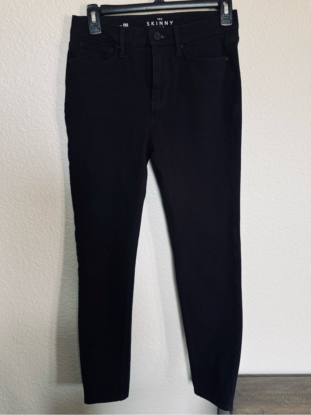 White House Black Market WHBM The Skinny Ankle Black Denim Jeans 0